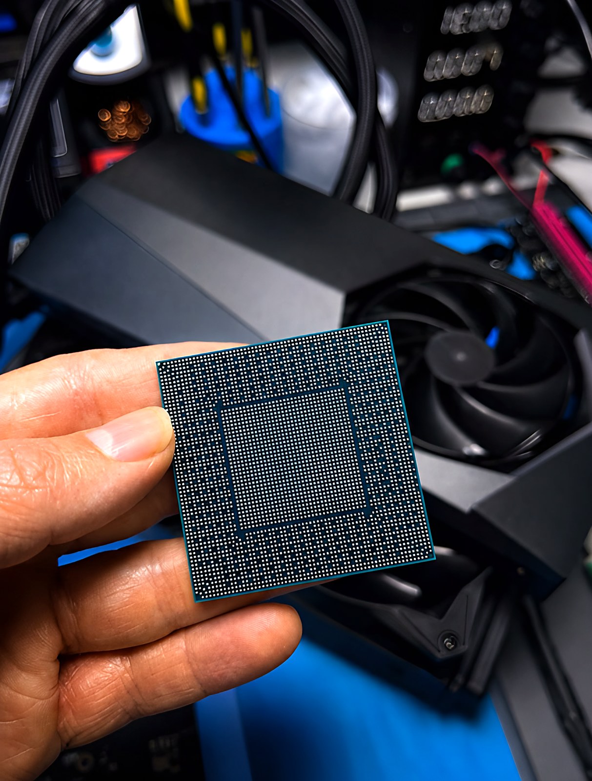 Chip gráfico rebalado, com as esferas de solda novas